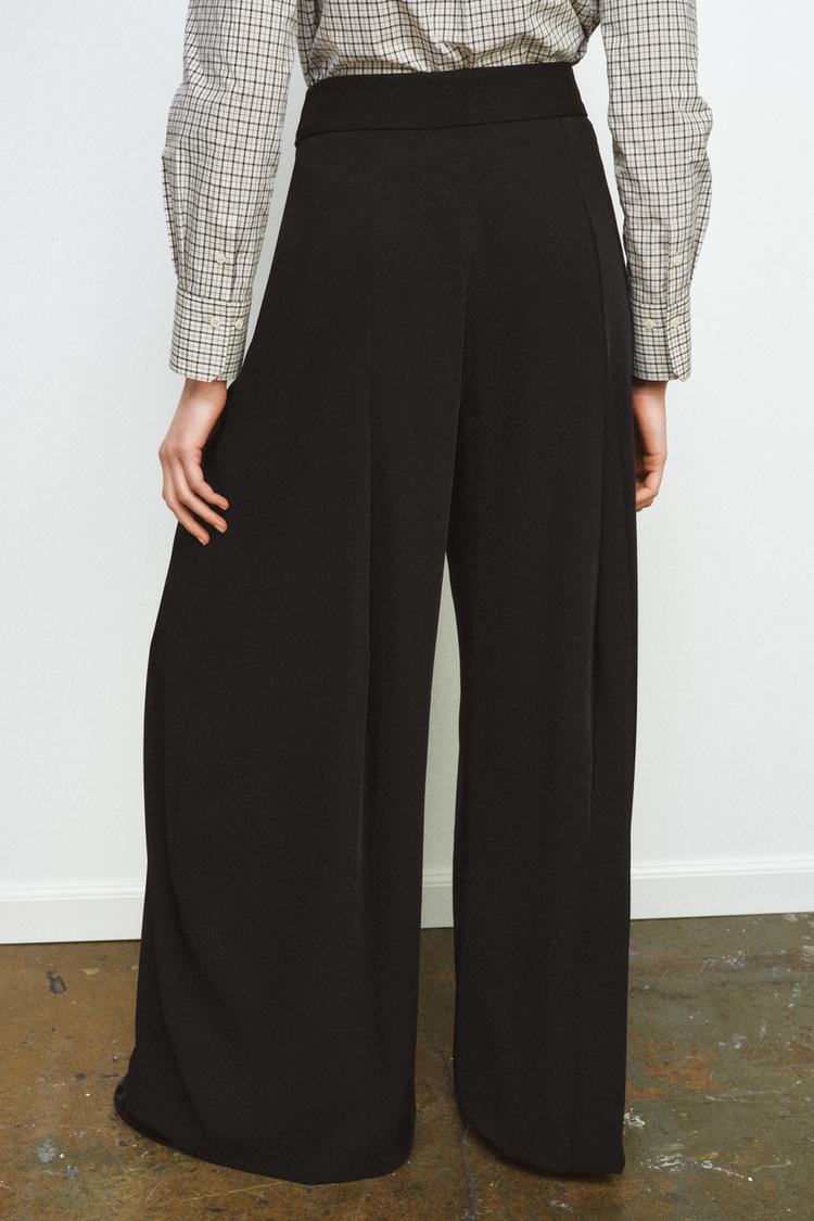 מכנסי קפלים רחבים של ALMORA™