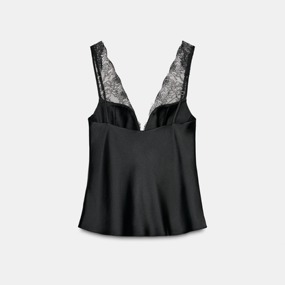 טופ סאטן ELARA™ עם תחרה