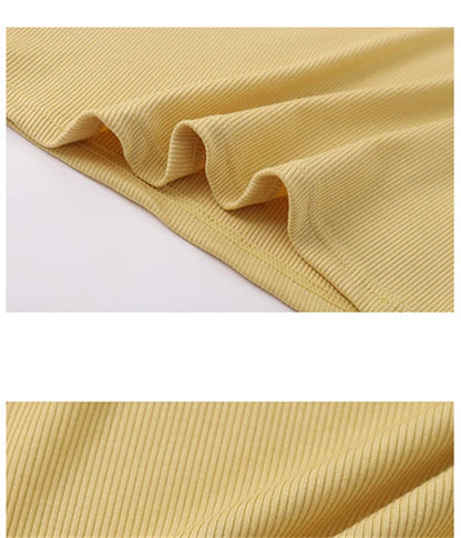 חזייה מובנית NOVAFIT™ עם צווארון מרובע ושרוולים קצרים